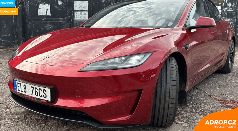 Jízda v elektromobilu Tesla Model 3 Performance Highland 24