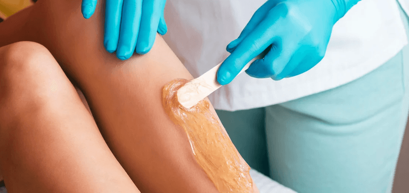 Hladká pokožka díky depilaci cukrovou pastou: horní ret, podpaží, celé ruce nebo nohy