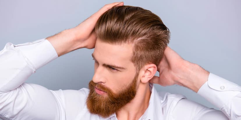 Nový účes: pánský střih se strojkem nebo s výtratem a stylingem