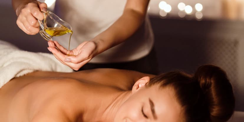 Okouzlující odpočinek: 90, nebo rovnou 120 min. relaxační masáže aroma olejem
