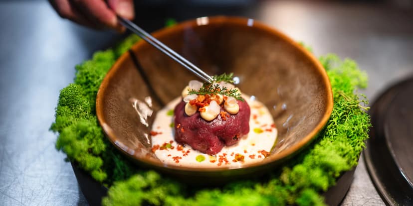 5–7chodové degustační menu i vinné párování ve vyhlášené restauraci pro 1 či 2 osoby