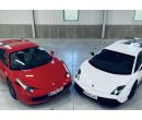 2 luxusní sporťáky: Lamborghini vs. Ferrari | Stips.cz