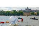 WATER ZORBING! Projděte se po Vltavě | Kupon Plus