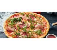 Pizza o průměru 32 cm podle výběru | Slevomat