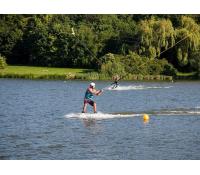 Wake boarding - vodní lyžování | Firmanazazitky.cz