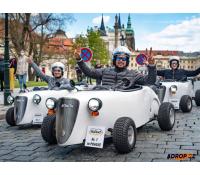 Jízda v mini autech Hot Rod po Praze | Adrop