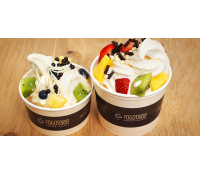 200 g frozen yogurtu s ovocem a posypy | Slevomat