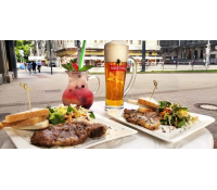 Steak s přílohou, salát a pivo pro 2 | Slevomat